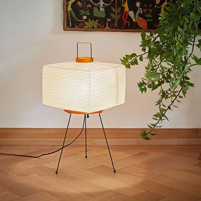 Lampe sur pied en papier de riz diffusant une lumière tamisée blanc chaud