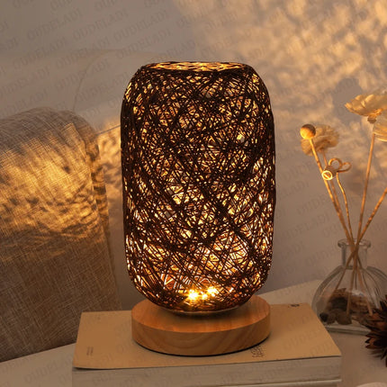 Lampe à poser en bois et rotin tressé coloris beige