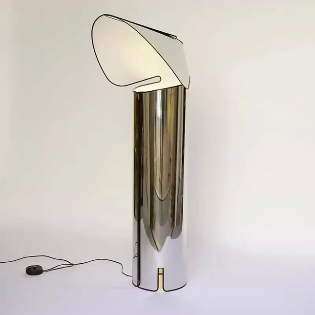 Lampe à poser nordique en acier inoxydable à la finition brillante