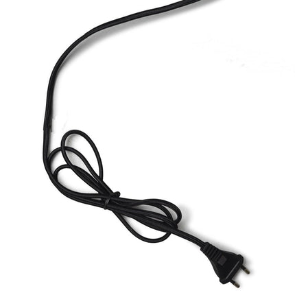 Câble textile noir avec fiche électrique de la lampe à poser Porto
