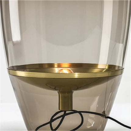 Globe en verre teinté de la lampe de table tchèque