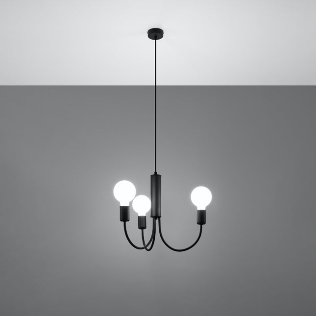 Lustre 3 bras acier noir allume, lumiere douce des ampoules globe sur fond gris