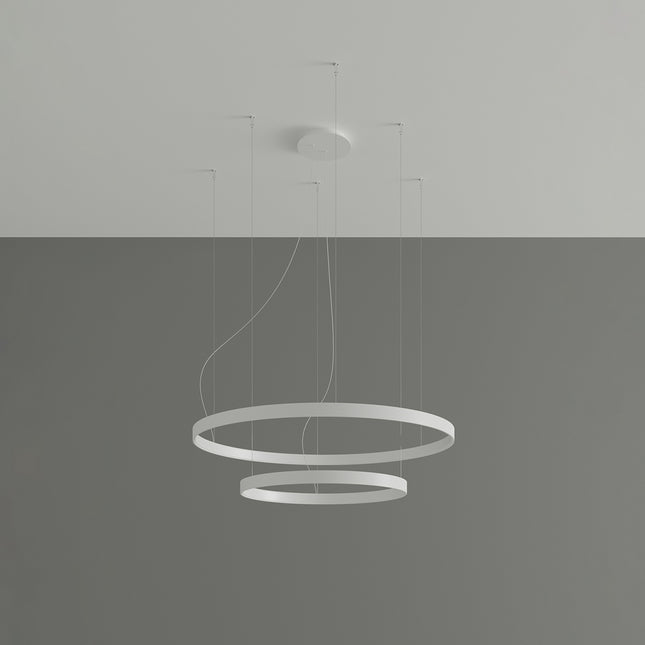 Lustre Anneau Solis 2 anneaux blancs suspendus en cascade, vue studio