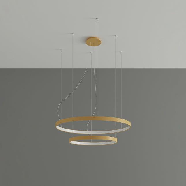 Lustre Anneau Solis 2 anneaux dorés suspendus en cascade, vue studio