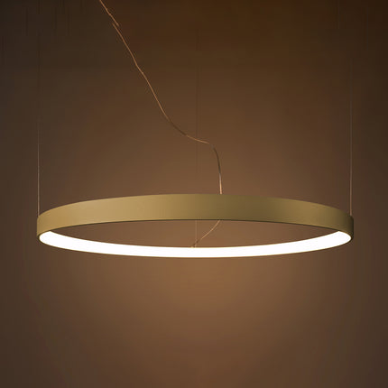 Lustre anneau doré Anneau Solis de profil, lumière chaude