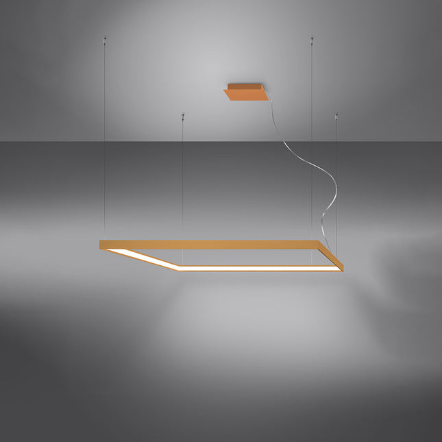 Lustre carré doré Carré Pure allumé, halo blanc neutre diffusé sur le pourtour