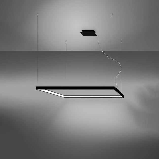 Lustre carré noir Carré Pure allumé, halo blanc neutre diffusé sur le pourtour