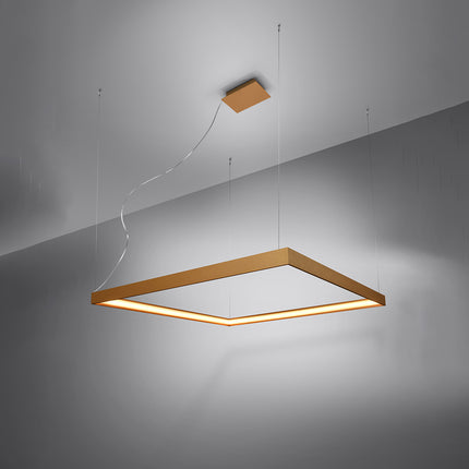 Lustre carré doré Carré Pure 80 cm vu en angle, halo lumineux continu