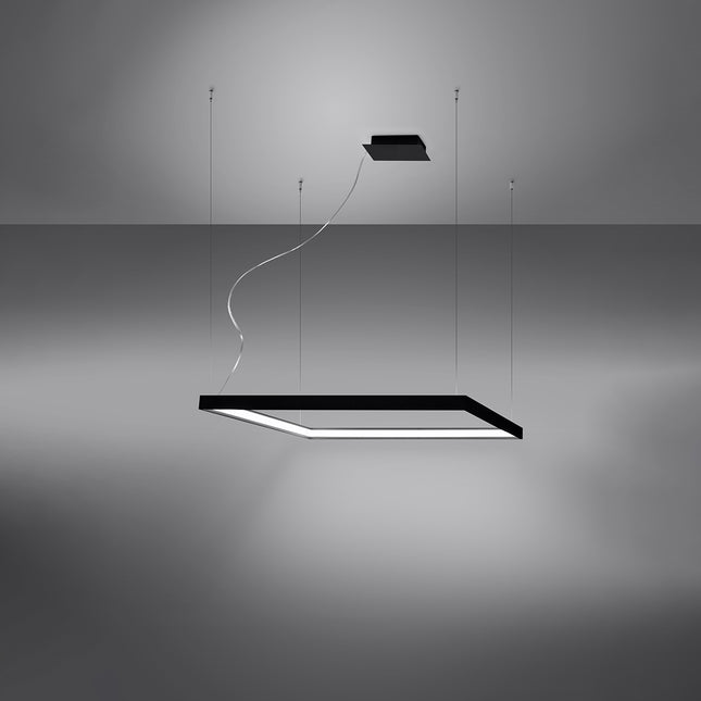 Lustre carré noir Carré Pure allumé, halo blanc neutre diffusé sur le pourtour