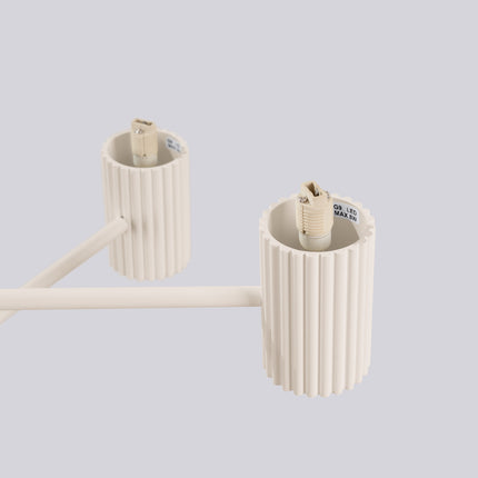 Lustre Halo 6 globes beige, détail de la fixation