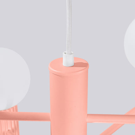 Lustre Halo 6 Globes en Aluminium et Verre Opalin Pêche, vue sur fond coloré