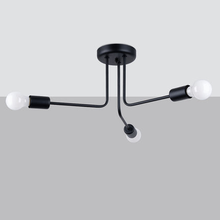 Lustre Lumea 3 bras noir allumé sur fond gris dégradé