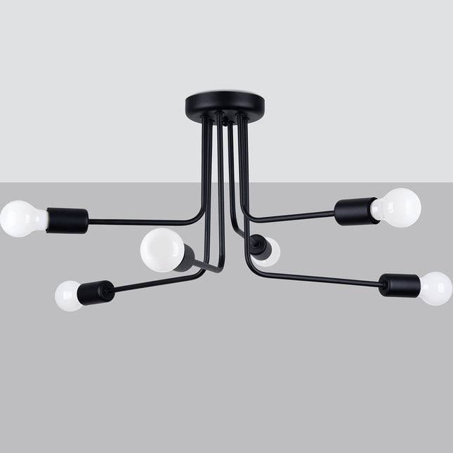 Lustre Lumea 6 bras noir allumé sur fond gris dégradé