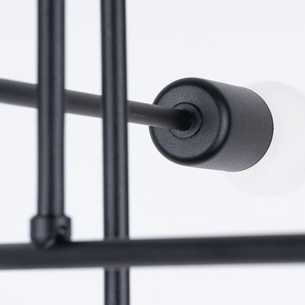 Détail de la douille et de l'ampoule du lustre Lumea 6R noir