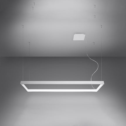 Lustre rectangulaire blanc Rectangle Pure 130 x 40 cm vu en angle, halo lumineux continu