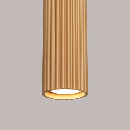 Gros plan sur le culot GU10 et l'extrémité du câble textile de la suspension Oslo 1 dorée.
