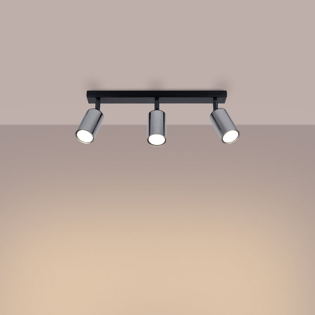 Plafonnier Acier Luxe 3 Barre Noir/Chrome, vue d'angle des spots orientés