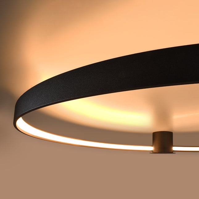 Plafonnier Anneau Solis 55 cm noir allumé, halo LED continu sous l'anneau