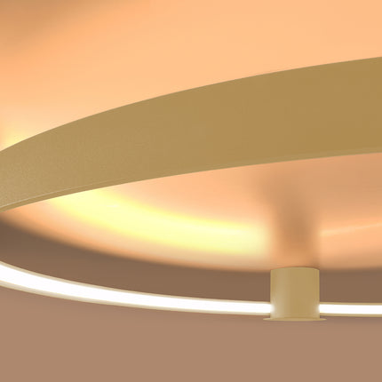 Anneau Solis 78 cm doré allumé vu de face, halo lumineux circulaire