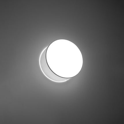 Plafonnier Arène 25 blanc diffusant une lumière douce