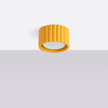 Plafonnier Aura 1 Aluminium Cannelé Jaune Ambré GX53, vue en situation