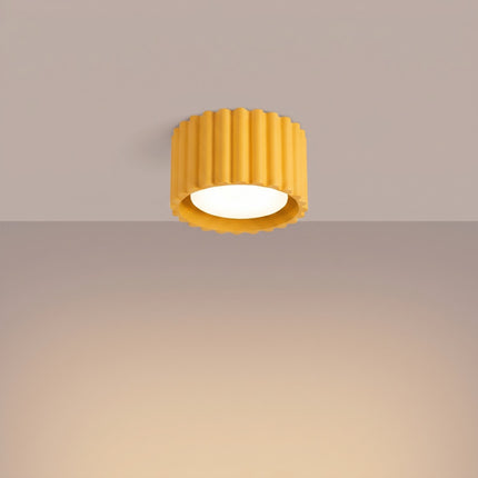 Plafonnier Aura 1 Aluminium Cannelé Jaune Ambré GX53, lumière allumée