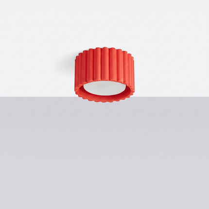 Plafonnier Aura 1 Aluminium Cannelé Rouge Vif GX53, vue en situation