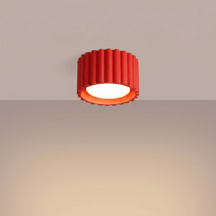 Plafonnier Aura 1 Aluminium Cannelé Rouge Vif GX53, lumière allumée