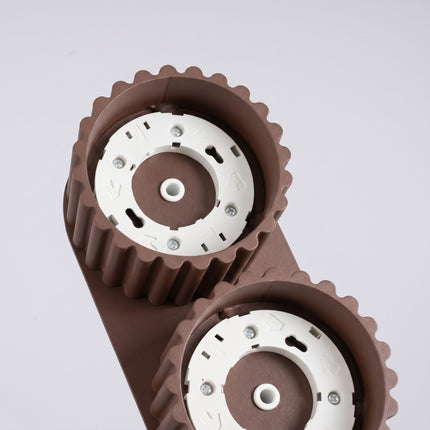 Plafonnier Aura 2 Aluminium Rainuré Brun Chocolat, packshot de trois quarts
