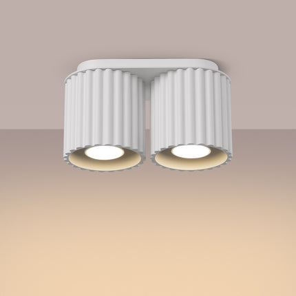 Plafonnier double Aura 2 blanc allumé, lumière chaude diffusée vers le bas