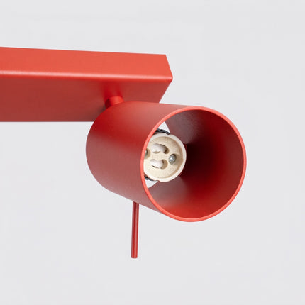 Plafonnier Barre 6 Spots Orientables Rouge Vif, packshot de trois quarts