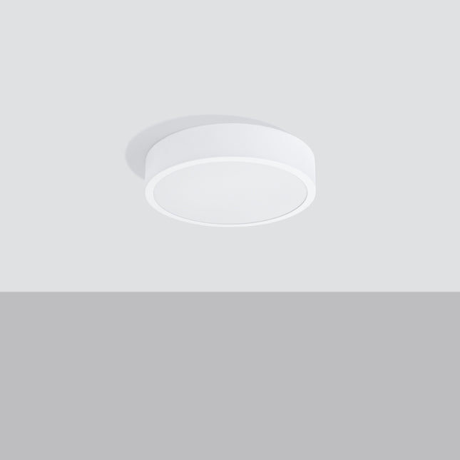 Vue en angle du plafonnier rond Cercle Moderne 30 cm blanc, finition aluminium mat