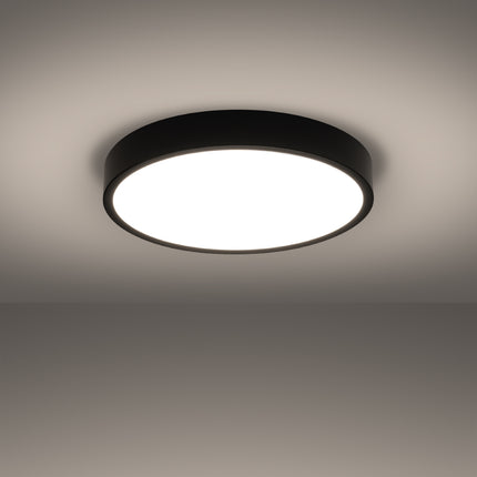 Vue de profil du plafonnier Cercle Moderne 50 cm noir, épaisseur fine 6 cm