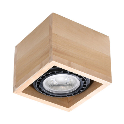 Plafonnier spot cube en bois naturel avec réflecteur noir orientable, vue trois quarts