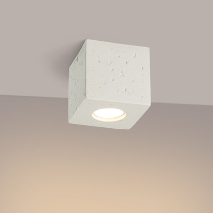 Plafonnier Cube en Béton Beige, lumière allumée