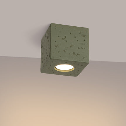 Plafonnier Cube en Béton Vert Olive, lumière allumée