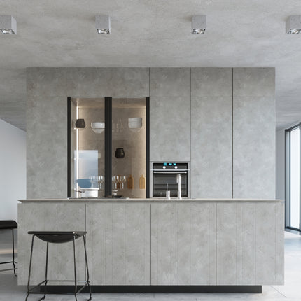 Plafonniers Cube Industriel en béton au plafond d'une cuisine ouverte
