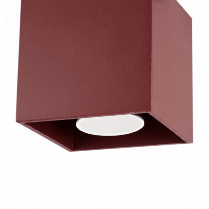 Plafonnier Cube LED bordeaux, packshot de trois quarts