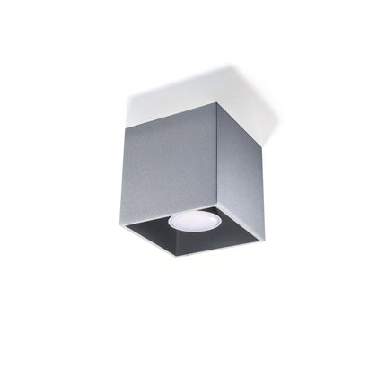 Détail du plafonnier cube LED gris en aluminium