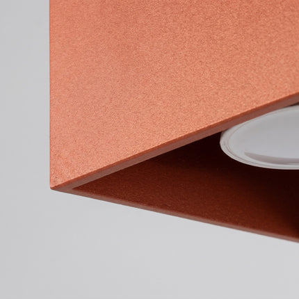 Plafonnier Cube LED ocre rouge, vue de détail