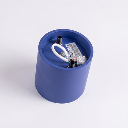 Plafonnier Cylindre LED bleu outremer, détail du système de fixation