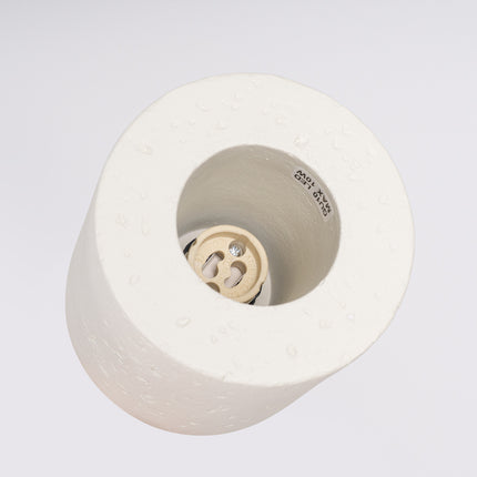 Plafonnier Cylindrique en Béton Beige, packshot de trois quarts