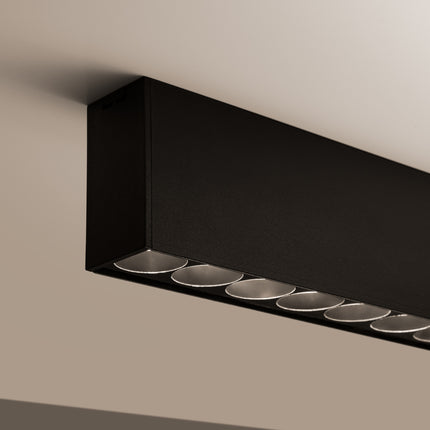 Détail de la face à lentilles LED du Plafonnier Design Poutre 120 cm