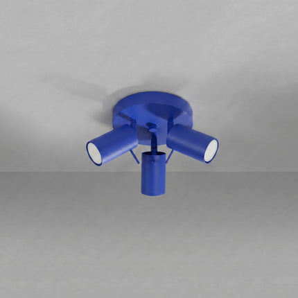 Plafonnier Directionnelle 3 Spots LED Acier Bleu Outremer Orientable, vue en situation