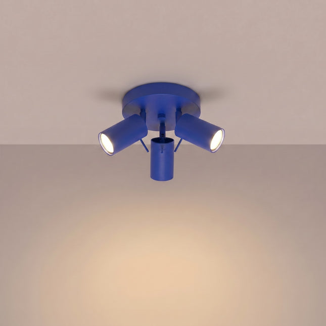 Plafonnier Directionnelle 3 Spots LED Acier Bleu Outremer Orientable, lumière allumée