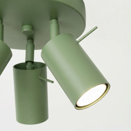 Plafonnier Directionnelle 3 Spots LED Acier Vert Sauge Orientable, vue sur fond coloré