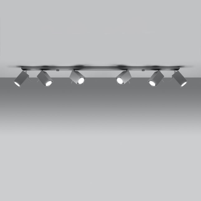 Plafonnier Directionnelle Carré 6 gris à six spots carrés orientables allumés sur barre en acier
