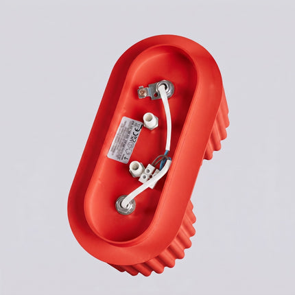 Plafonnier Double Aura 2 Aluminium Cannelé Rouge Vif GU10, vue sur fond coloré