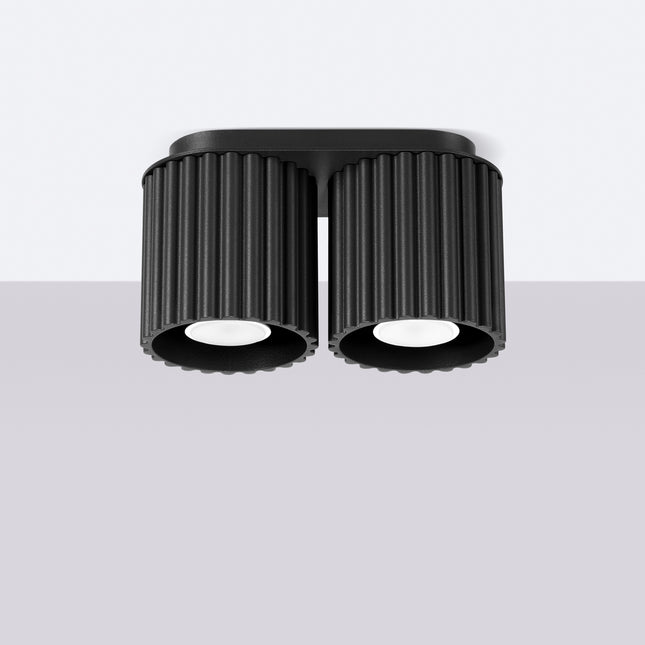 Plafonnier double Aura noir mat fixé au plafond, silhouette cannelée à deux cylindres
