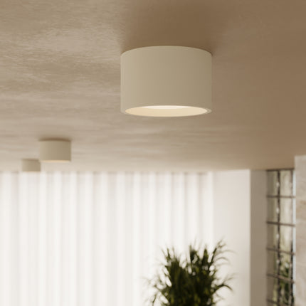 Plafonnier double Pastille beige, intérieur contemporain